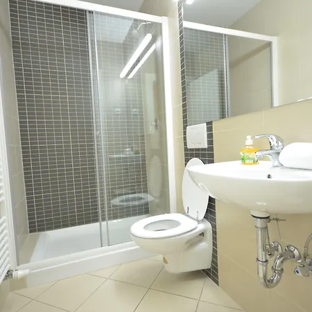 招待所 阿姆布罗吉客旅馆 *