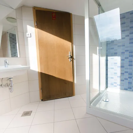 阿姆布罗吉客旅馆