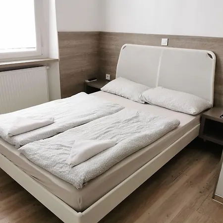 Гостьовий будинок Ambrozic *