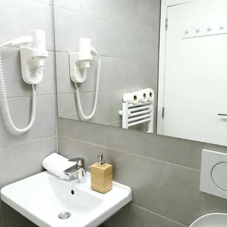 Ambrozic Гостьовий будинок