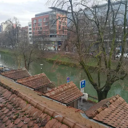 룸스 암브로지체 게스트하우스